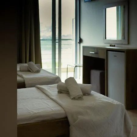 Sunset Serenity בית הארחה