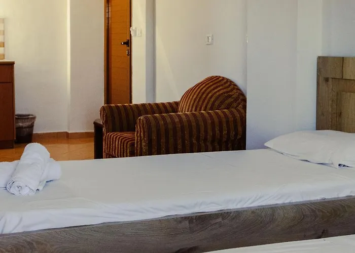 Sunset Serenity Gæstehus