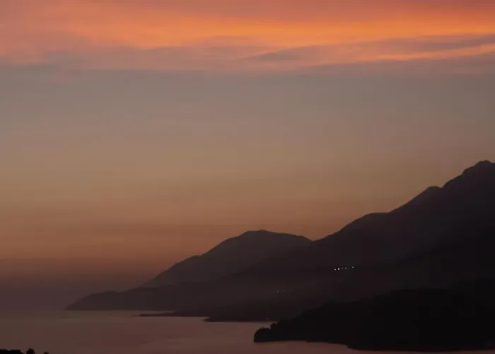 Gæstehus Sunset Serenity Himarë